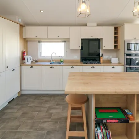 28 Finch