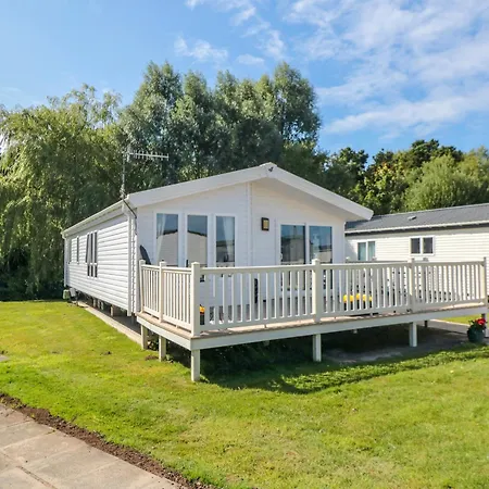 28 Finch * Scarborough